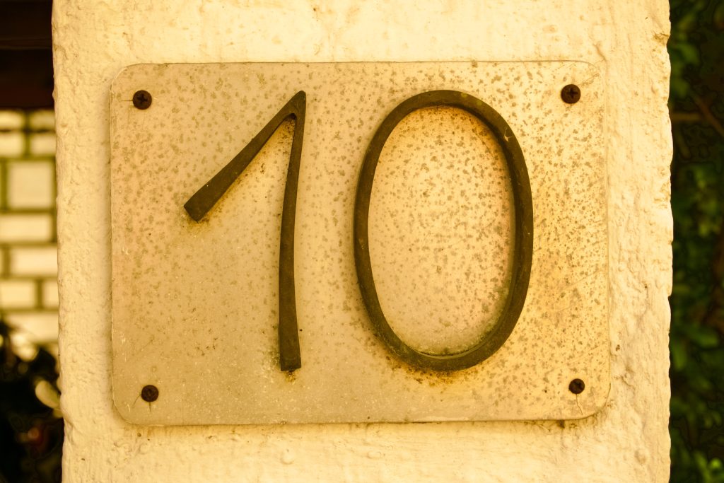 Metal sign with the number 10